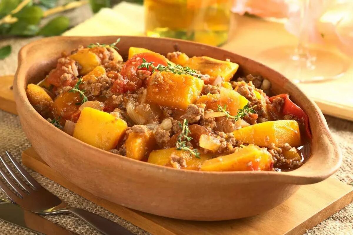 Рецепт рагу в мультиварке с мясом. Жаркое по уральски. жаркое из свинины. жаркое из курицы с картошкой. рагу с тыквой.
