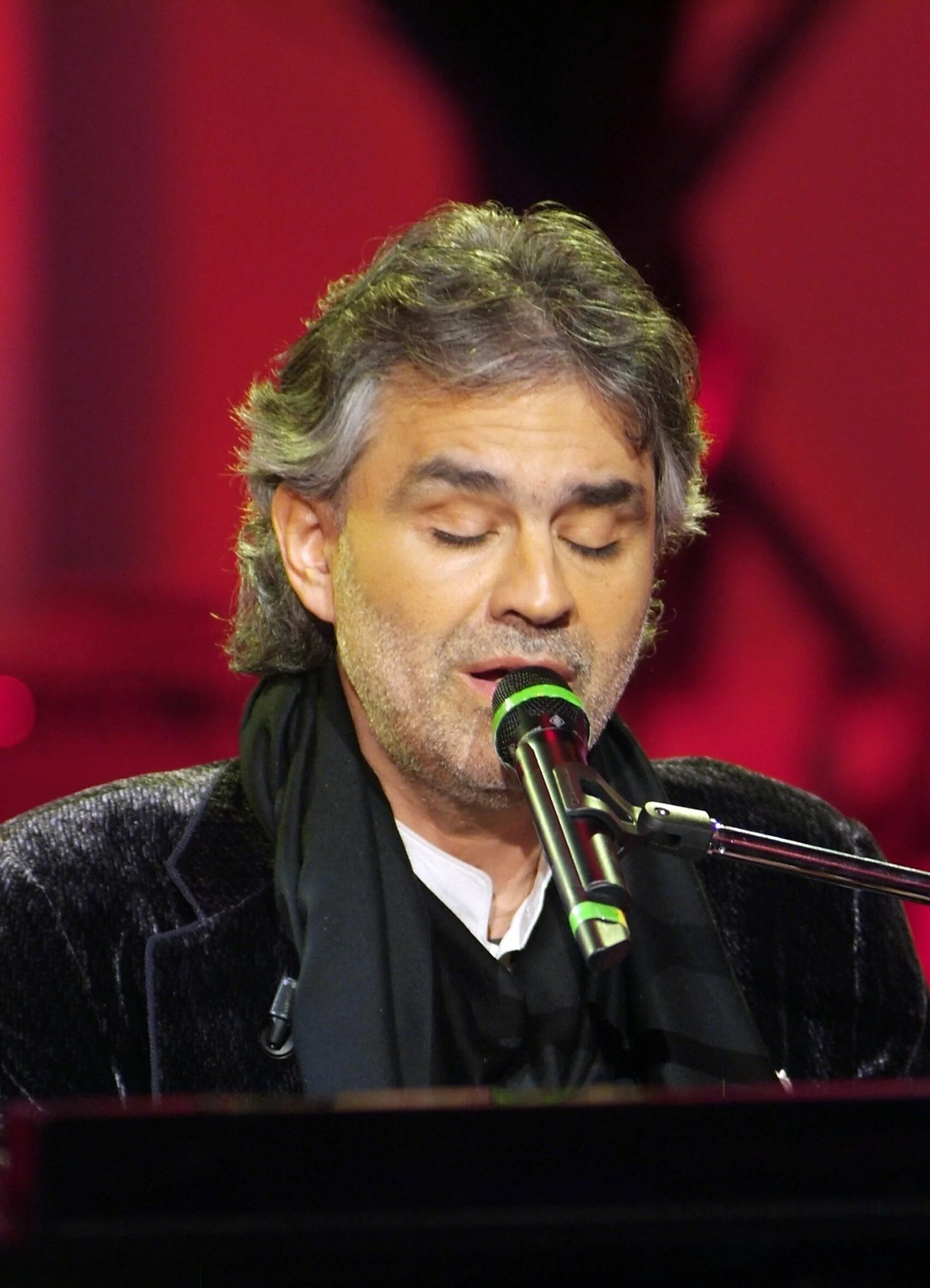 Судьи голос италия. Bocelli андреа бочелли. Голос итальянская песня. Андреа бочелли фото. Итальянский голос.