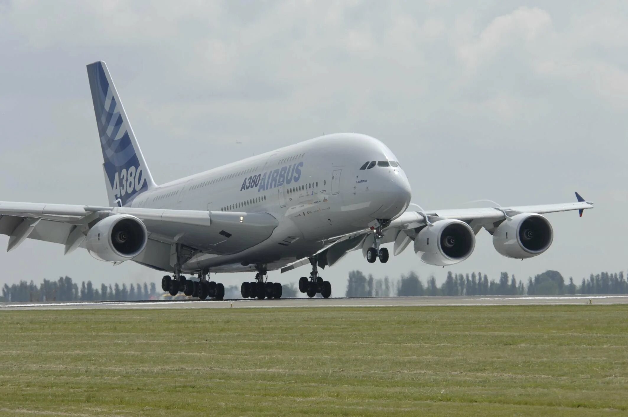 Airbus a380. Аэробус а380 грузовой. VP-TBA a380. А380 Neo. КВС Airbus 380.