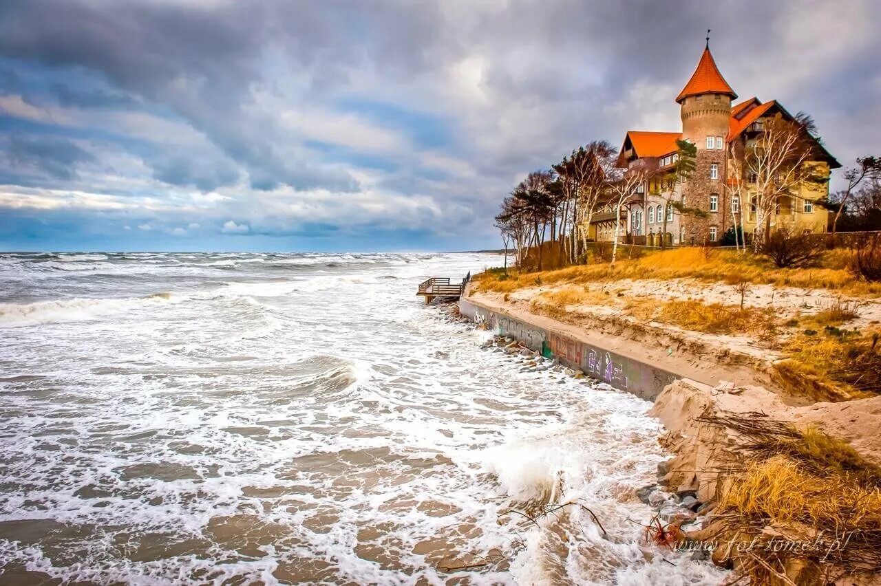 Температура воды моря зеленоградск. Леба Польша. Зеленоградск Калининградской Балтийское море. Зеленоградск побережье Балтийского моря. Балтийское побережье Польши.