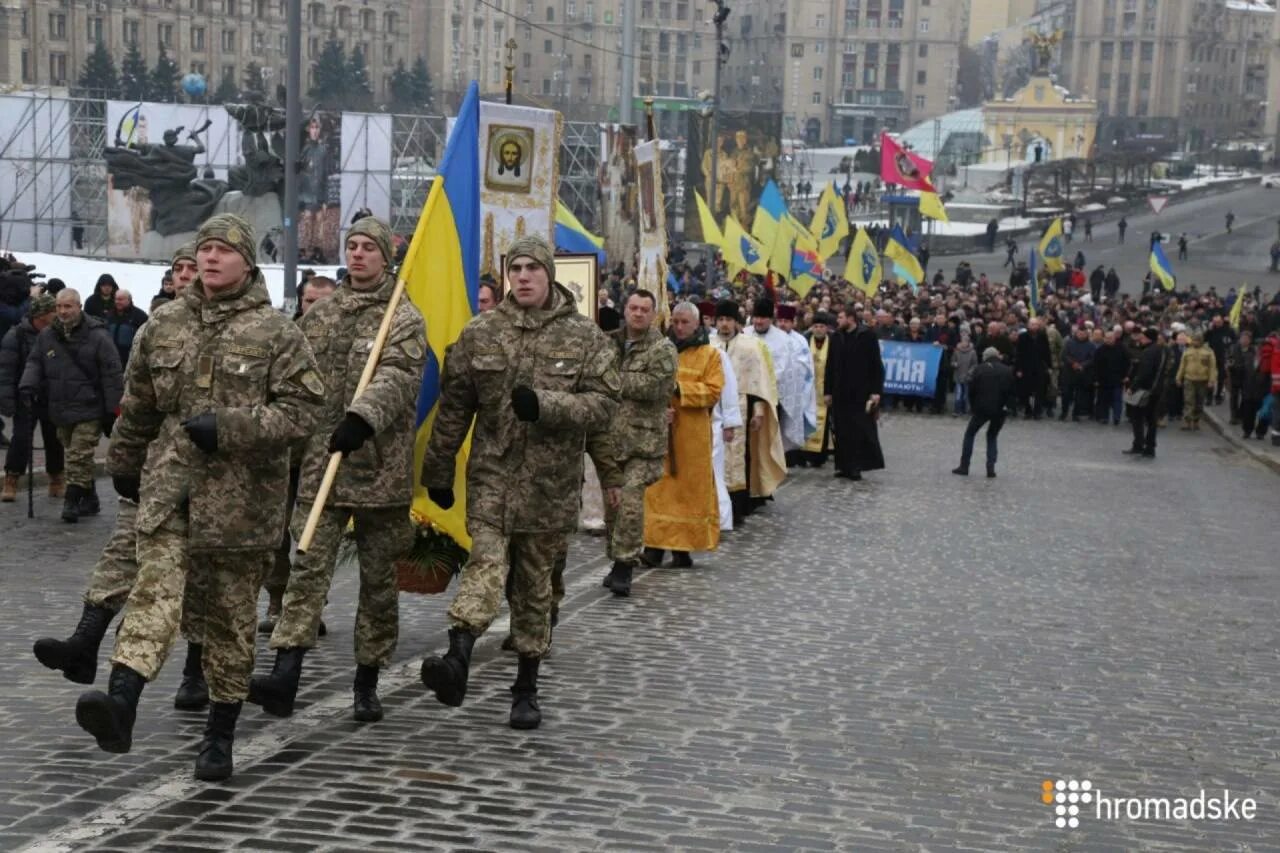 Халықтық майдан. Киев 2014 Небесная сотня. Майдан в Киеве шествие. Российские войска возле Киева. [THJQ vfqlyf.