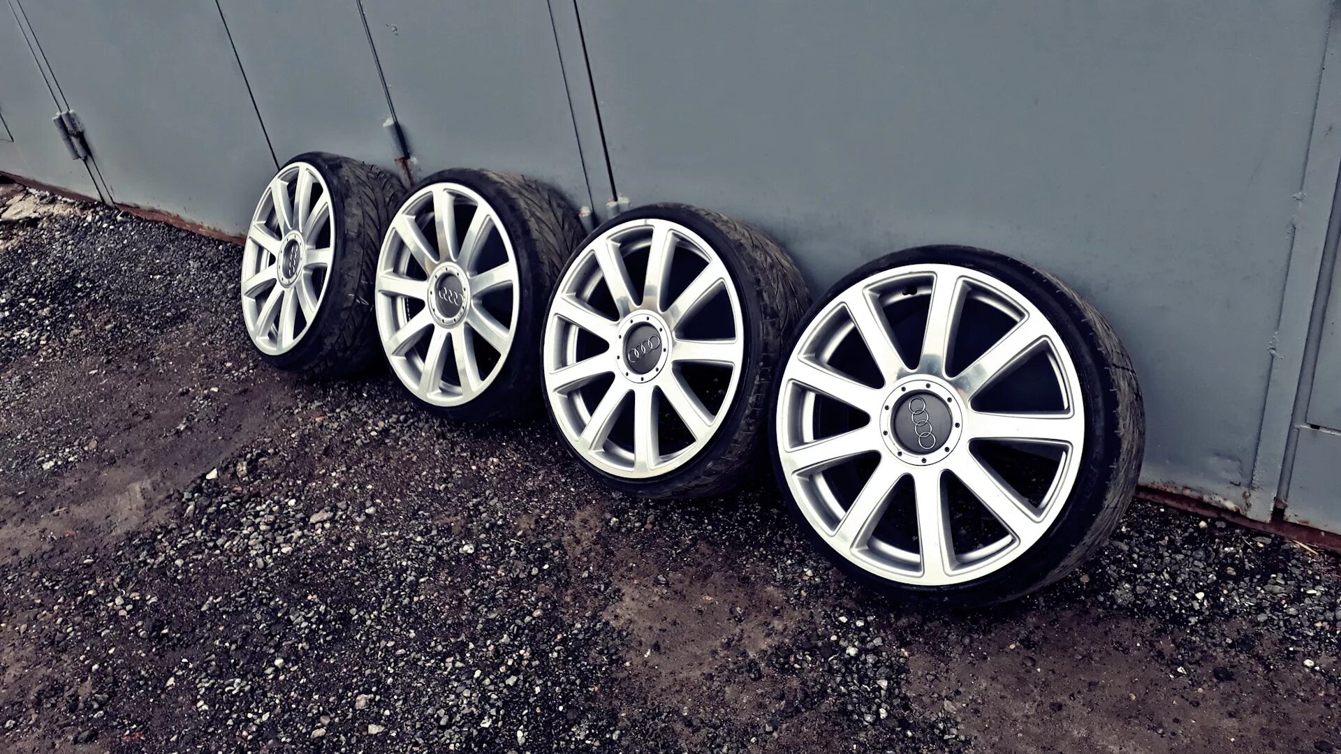 R17 купить в красноярске. Ronal Audi r17. Audi a6 r17 Ronal OEM. Audi a4 b5 диски r16. Диски Audi a8 r17 Ronal.