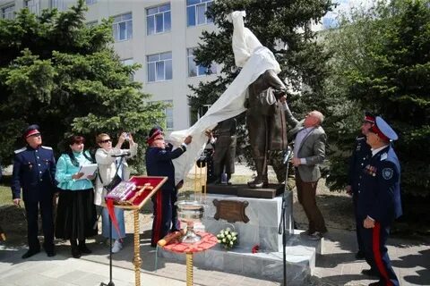 Открытие памятника волжский