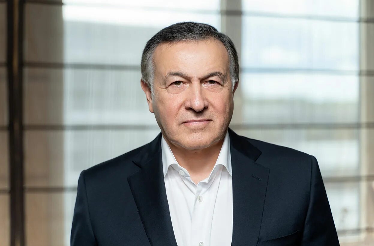 Миллиардер арас агаларов. Арас агаларов фото. Араз искендер оглы агаларов. Агаларов араз искендерович. Араз искендер оглы агаларов.