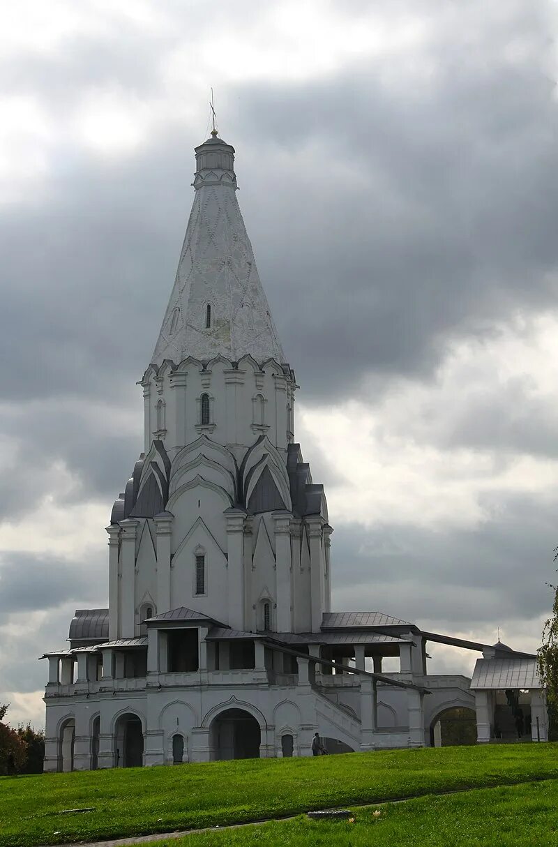 Церковь вознесения господня в коломенском. Храм вознесения в коломенском шатер. Церковь вознесения коломенск. Церковь вознесения в коломенском 16 век. Вознесенская церковь коломенское.