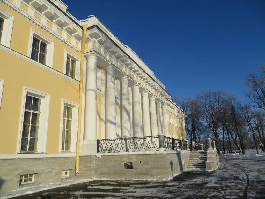 Академия талантов малой невки. Академия талантов малая невка д 1. Малой невки д. Академия талантов каменноостровский дворец. Каменноостровский дворец в петербурге.