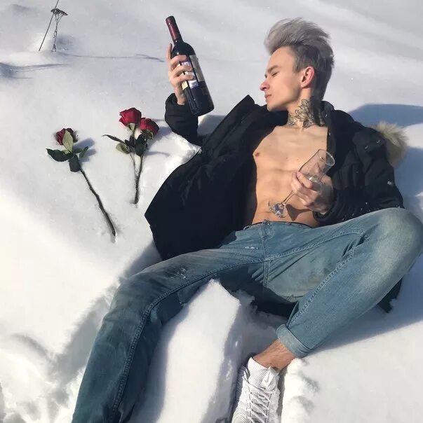 Песня more emociy. More emociy певец.