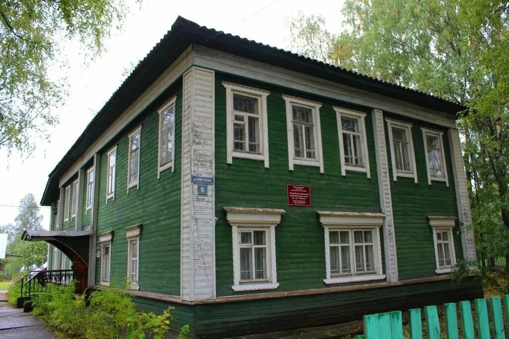 Кадуй вологодская область. Краеведческий музей Кадуй. Кадуйский районный краеведческий музей им. а.г. Юкова. Краеведческий музей Кадуйского района Вологодской области. Музей в Кадуе Юкова.