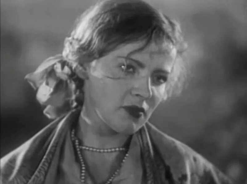 10 отечественных актрис, которые не уступают голливудским - emakar.ru