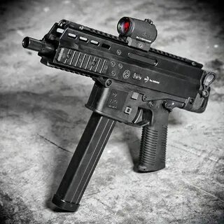 Submachine gun
