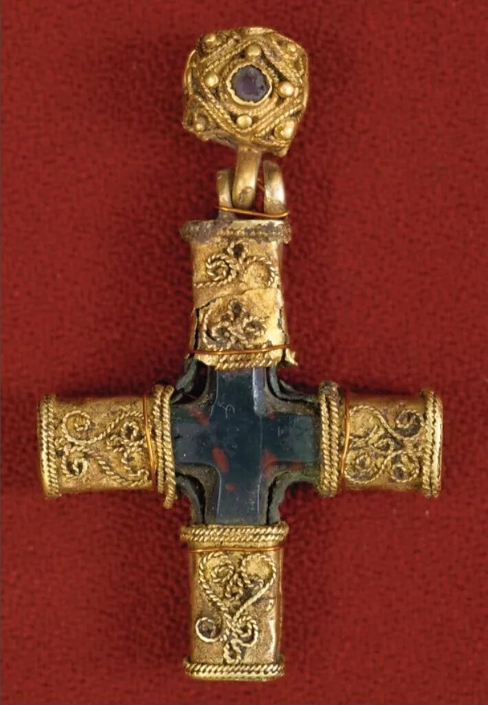 Крест корсунчик 12-14 век. Крест наперсный Корсунский. Крест корсунчик. Крест энколпион 14 век.