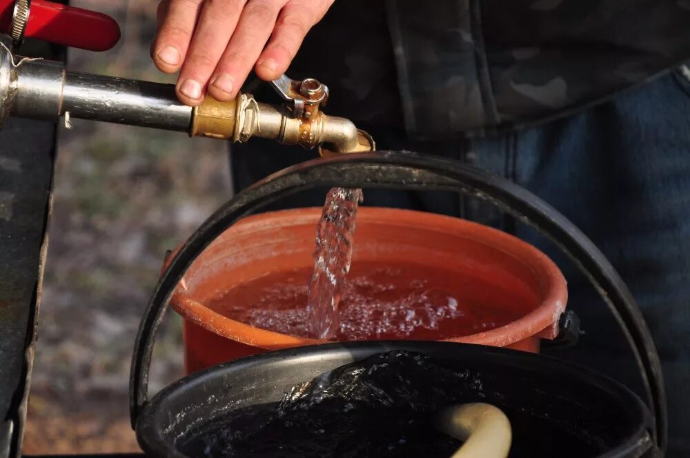 Подвоз питьевой воды. Подвоз воды. Привозная вода. Подвоз питьевой воды населению. Подвоз холодной воды.