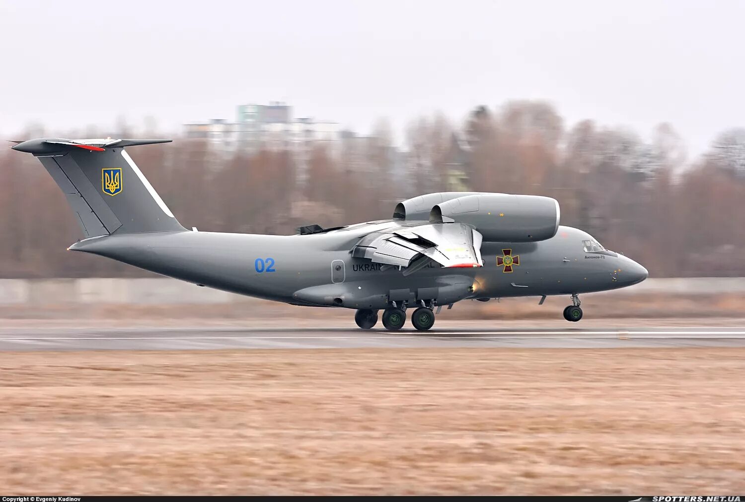 Fighter 72. АН-72 военно-транспортный самолёт. АН-72 ВВС Украины. АН 72 военный. АН 72 ВВС.