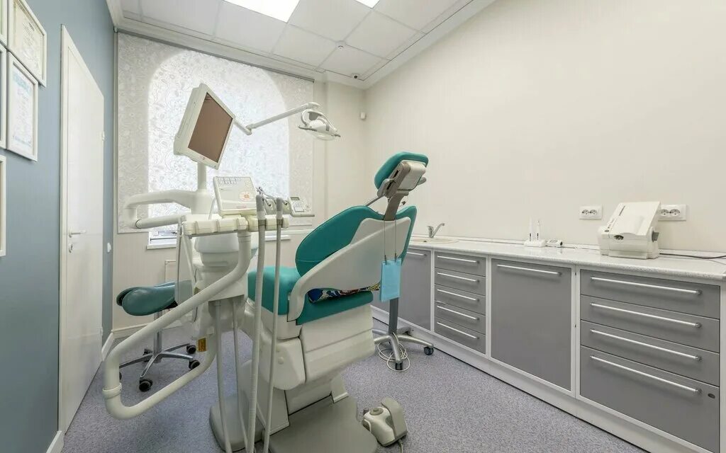 Смайл клиник томск ленина 186. Клиника улыбка стоматология спб. Смайл клиника стоматология спб. Клиника смайл иваново. Стоматология смайл тверь.