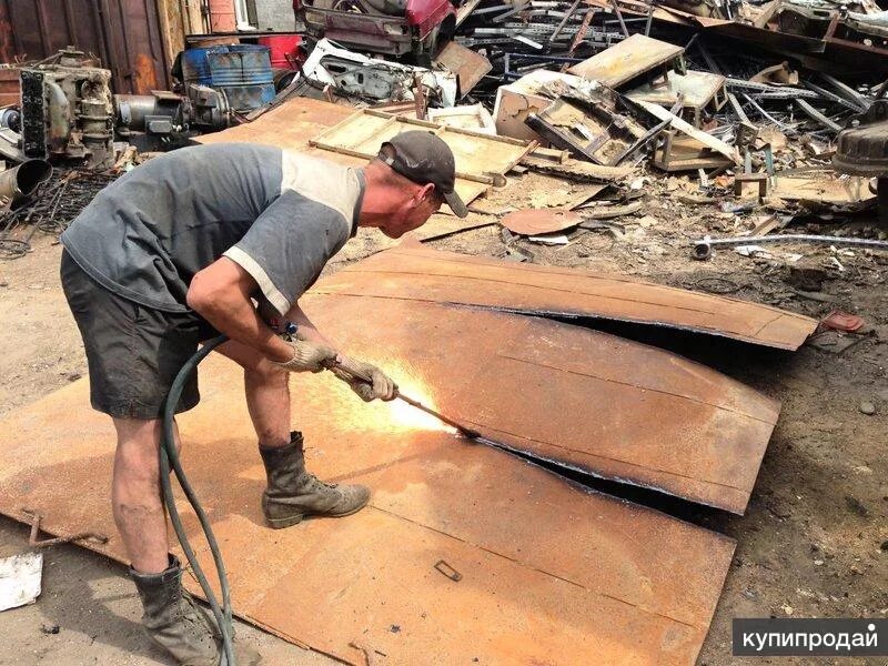 Услуги резчика. Газорезчик. Резчик металлолома. Услуги резчика. Демонтаж металлоконструкций.