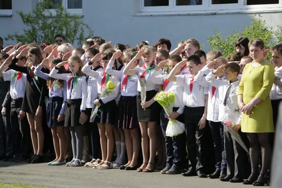 Сош 5 кировск. Средняя школа 6 город Кировск. Школа 2 Кировск 2018. Школа города Кировска номер 1. СШ№1 Кировск.