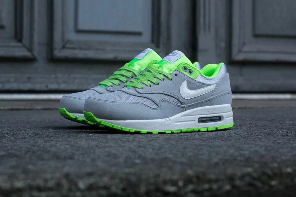 Кроссовки найк аир outlet nike. Nike Air Max 1. Nike Air Max 1 Venom. Nike Air Max 1 Green. Nike AIRMAX 90 Lime.