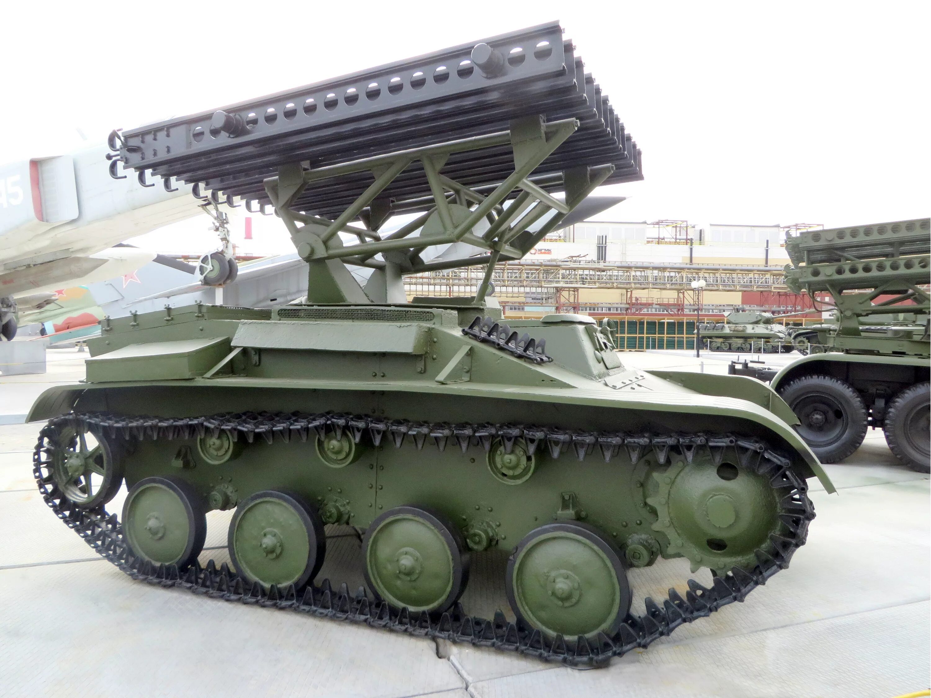 Т-60 БМ-8-24. Боевая машина БМ-8-24. Боевая машина реактивной артиллерии БМ-8-24. БМ-8-24 на шасси танка т-60.