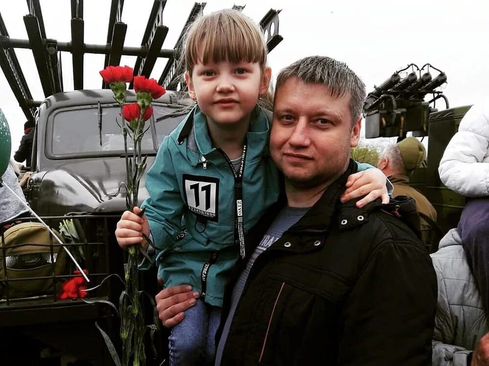 Прохожий спас ребенка