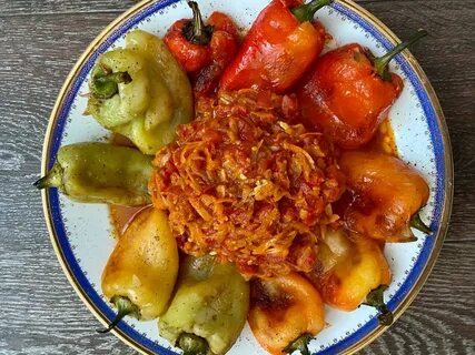 Целый жареный перец с чесноком на зиму