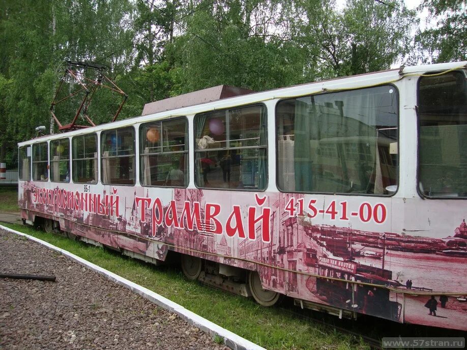 Экскурсионный трамвай в Нижнем Новгороде. Экскурсионный трамвай кафе Нижний Новгород. Нижний Новгород трамвайчики. Экскурсии трамвай Нижний.