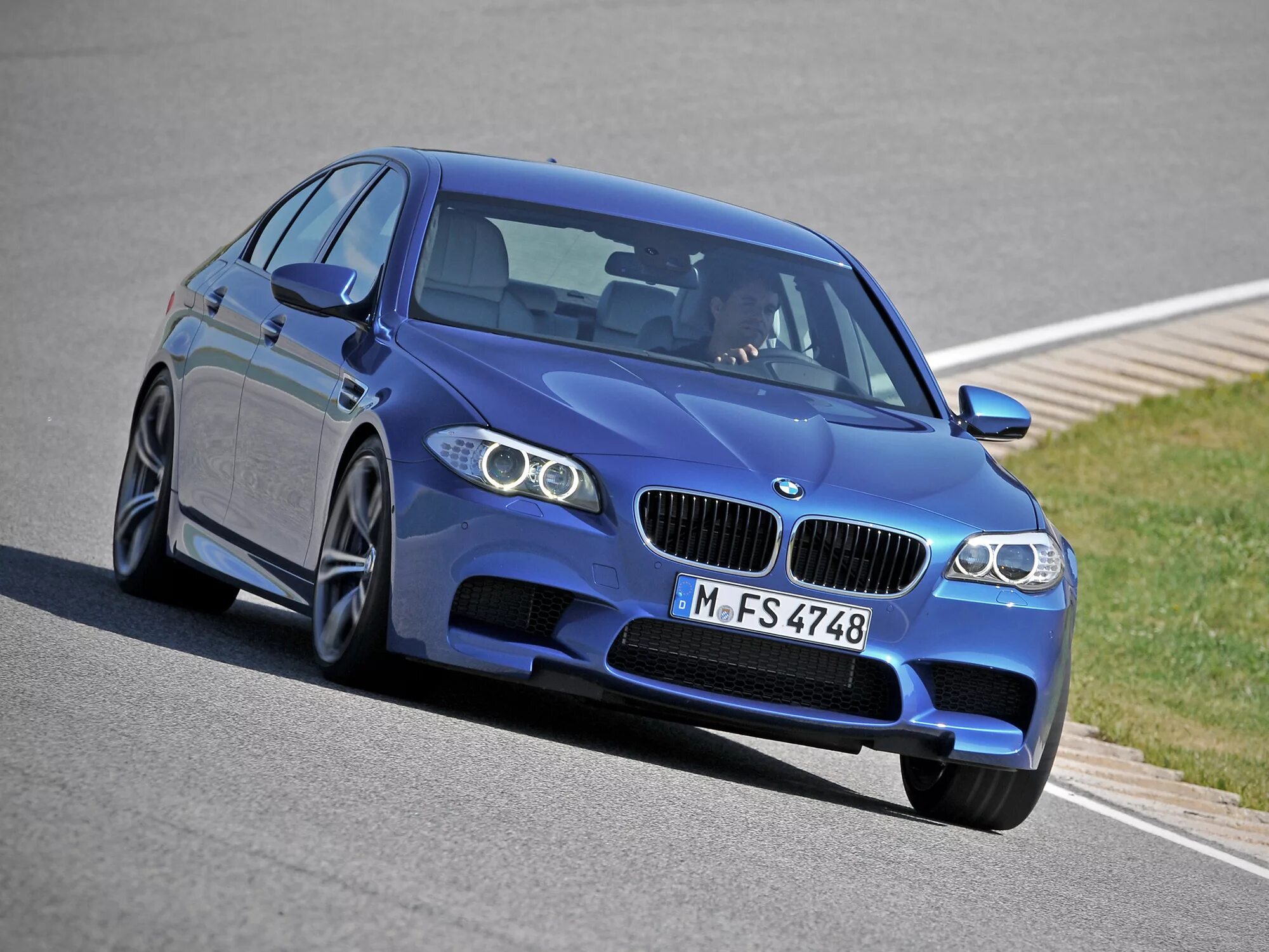 Машина bmw m 5. BMW m5 f10. BMW m5 f10 2012. BMW m5 f10 2011. BMW m5 Coupe.