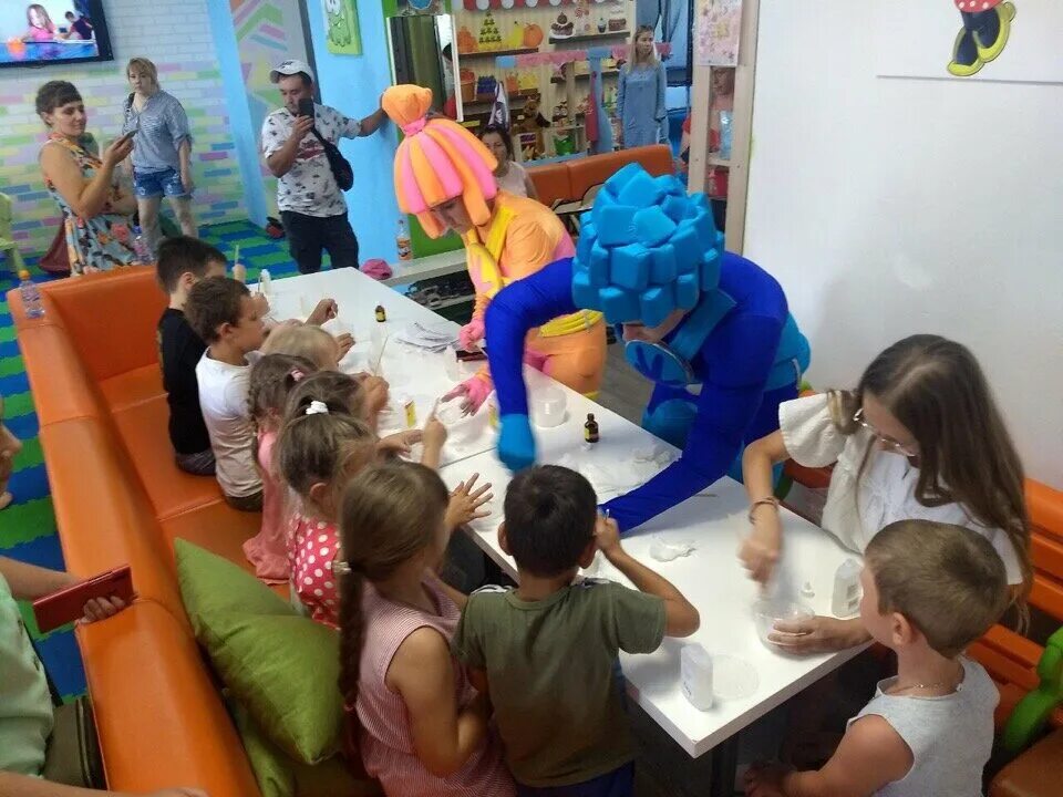 Для детей чкаловская. Wow Land детский центр. Wow Land детский центр Саранск. Абакан развлечения для детей. Развлекательный центр «kinder Party».