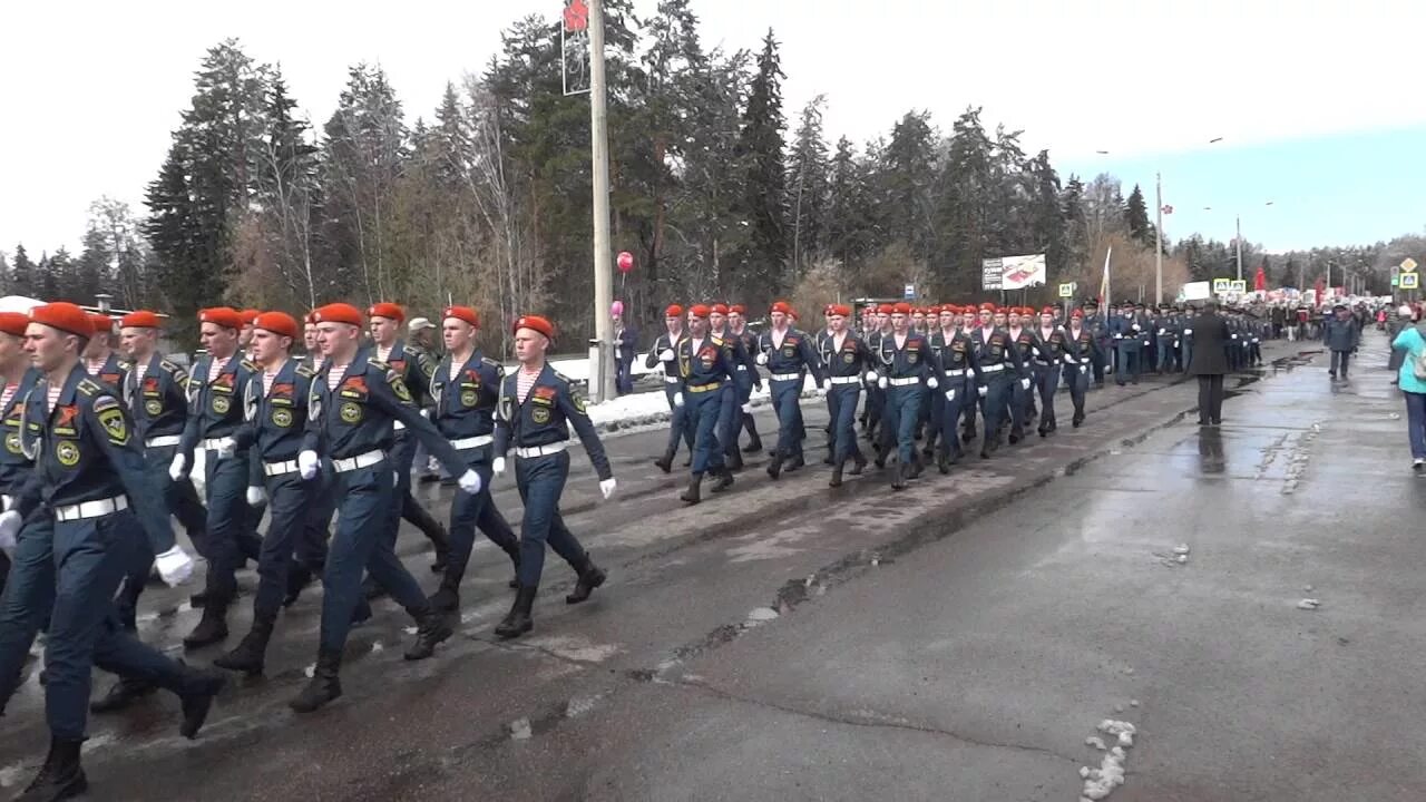 9 мая красноярский край. Парад Победы Железногорск Красноярский край. Парад 9 мая Железногорск Красноярский край. День Победы Железногорск Красноярский край. 9 Мая Железногорск Илимский.