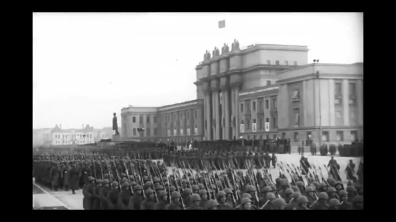 Победа куйбышева. Куйбышев парад 7 ноября 1941 года. Парад на площади Куйбышева в Самаре 7 ноября 1941. Парад 7 ноября 1941 г на площади Куйбышева в Куйбышеве. Самара Куйбышев 1941.