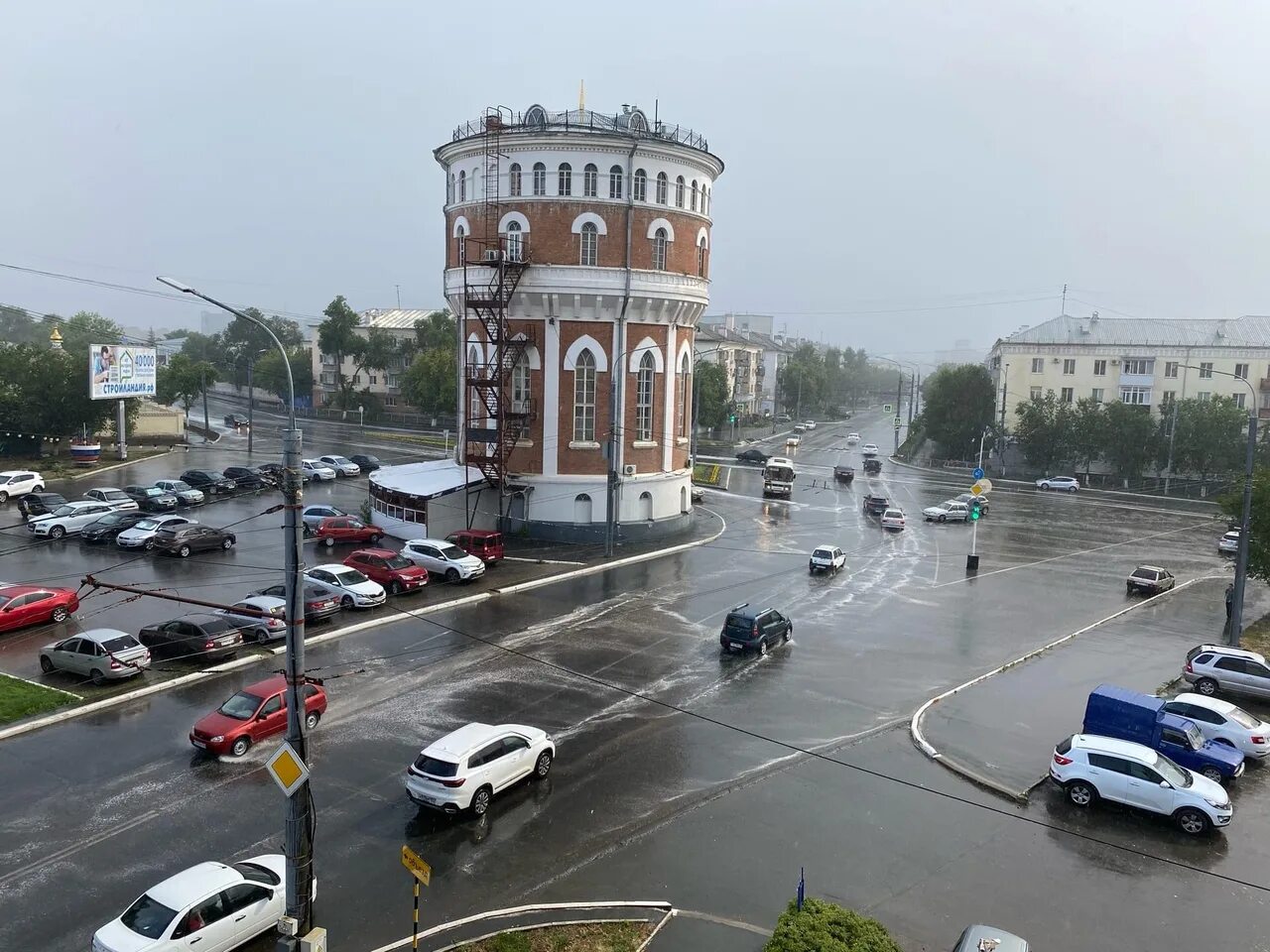 Площадь г. Оренбург. Оренбург центр города. Оренбург 2021 город. Оренбург центр города улицы.