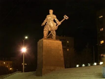 Памятник в магнитогорске 9 мая 1966