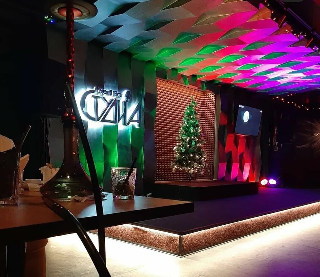 Event club. Эвент бар студия Пермь. Пермь улица революции 24 event Bar студиа. Караоке бар студиа Пермь. Караоке Пермь event Bar студия.