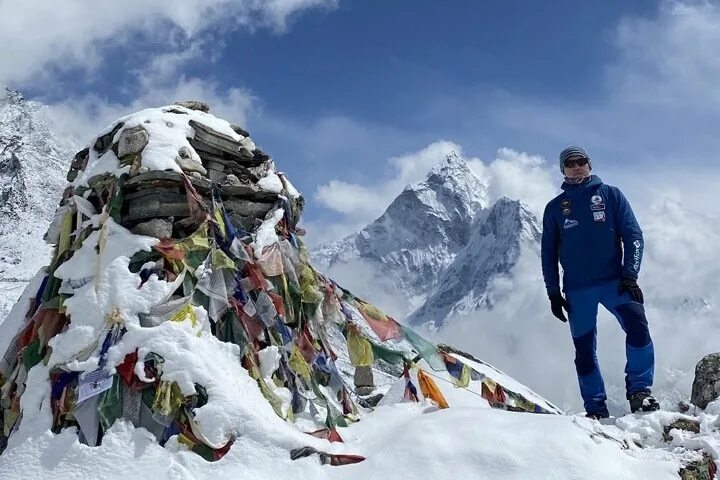 Альпинисты в Гималаях. Непал альпинизм. Travelask com