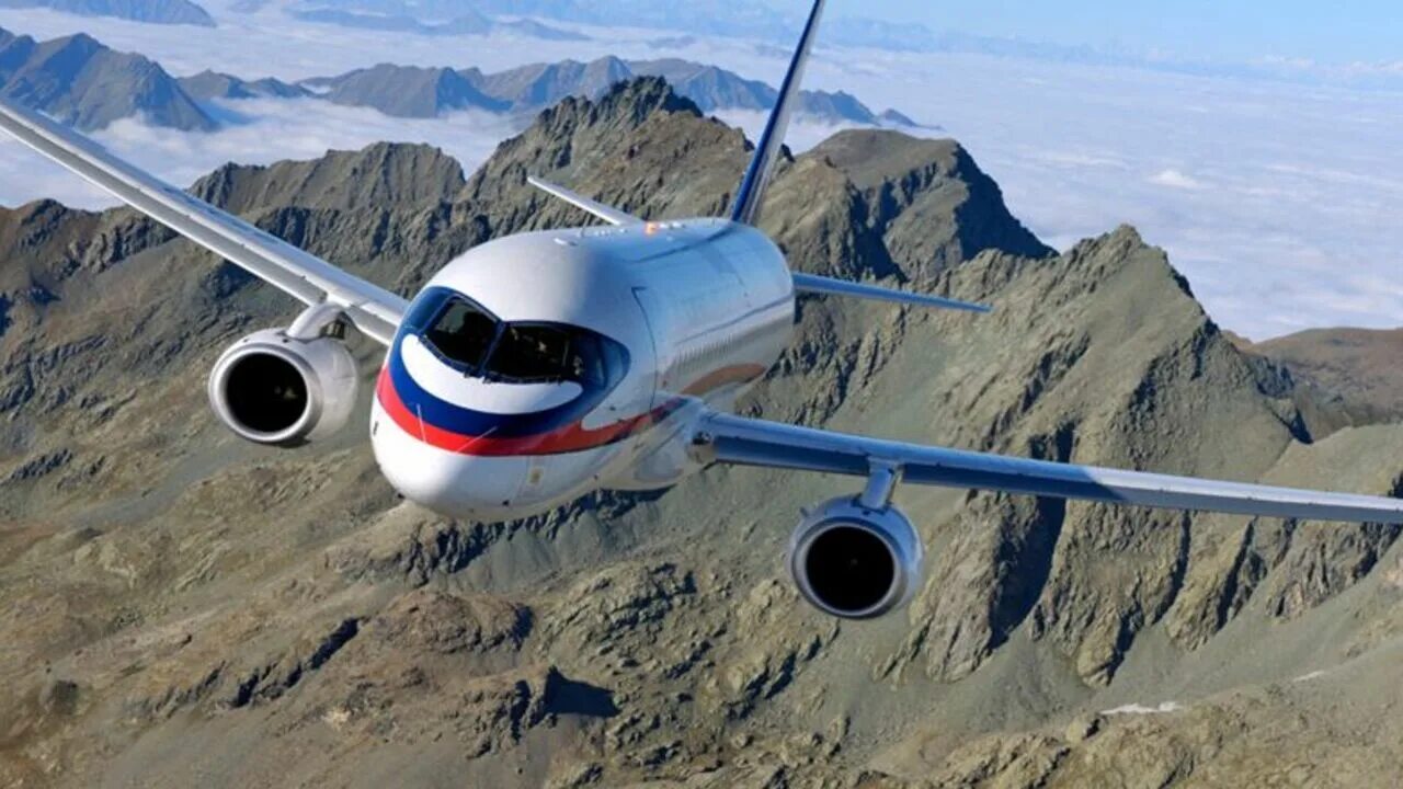Sukhoi ssj 100. Самолёт пассажирский суперджет 100. Сухой superjet 100. Сухой супер jet 100. Суперджет фото самолета.