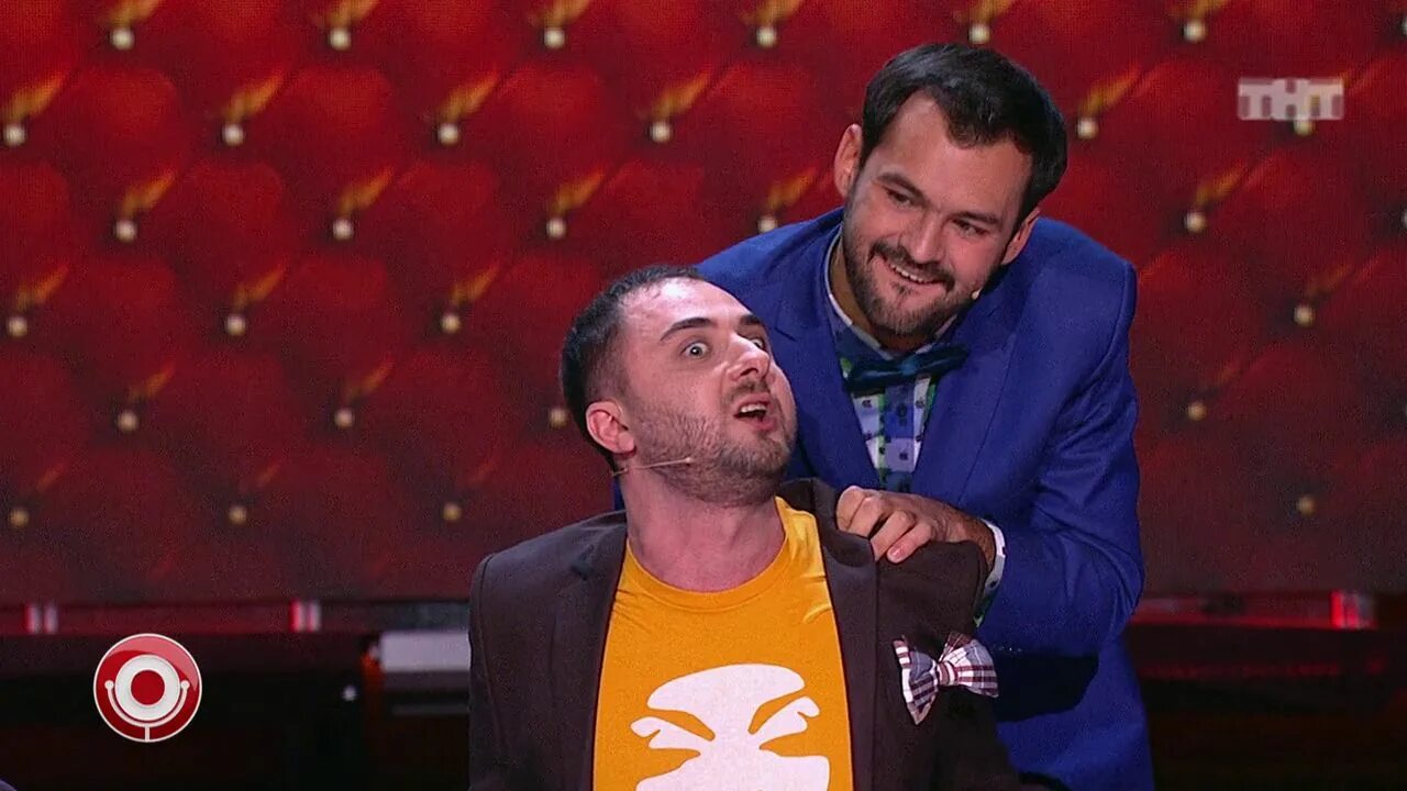 Камеди клаб про марину. Демис карибидис и Скороход. Comedy Club карибидис и Скороход. Демис карибидис камеди.