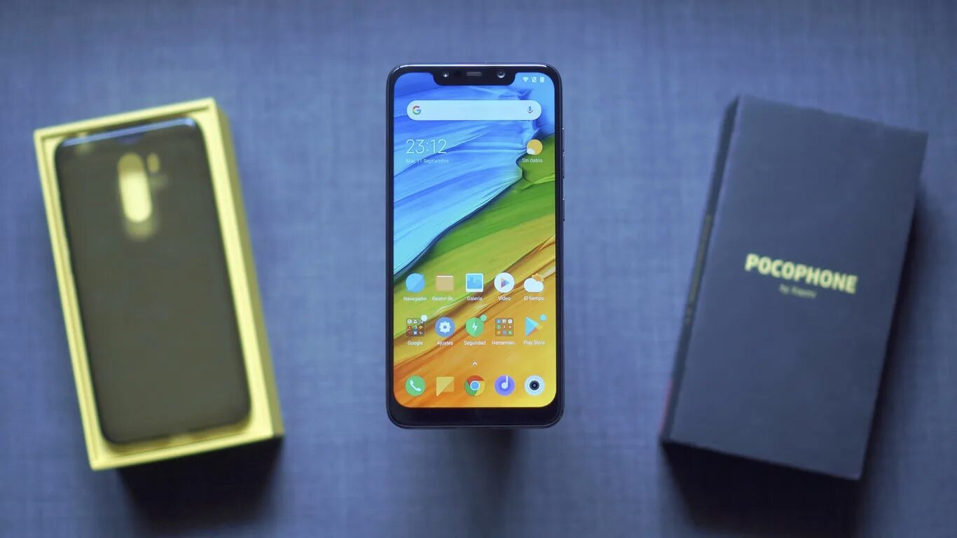 Телефон Pocophone f1. Xiaomi Pocophone f1. Xiaomi Pocophone f1 6/128gb. Poco f4 дисплей. Экран poco x4