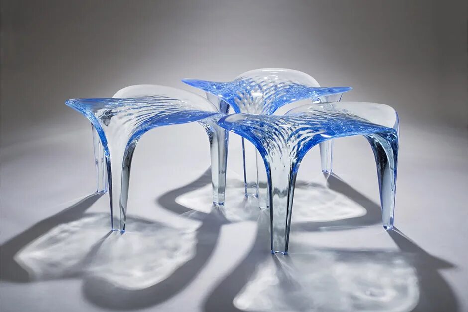 Тающий предмет. Тающий предмет. Кусочки льда. Памятник мороженому эскимо. Мороженое зима.