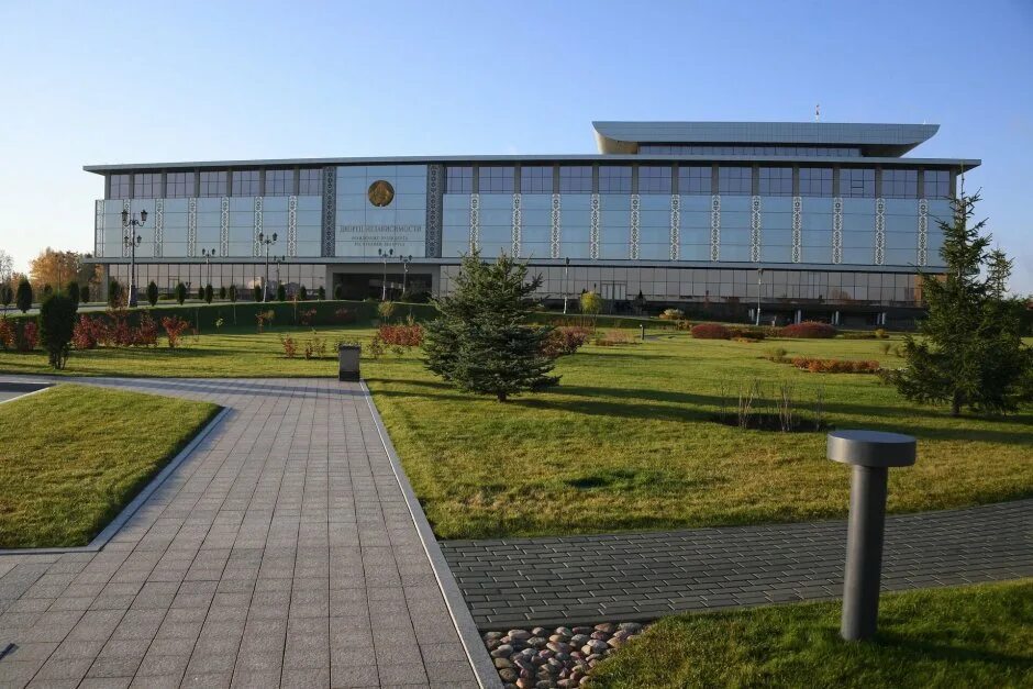 Дворец симпозиумов ташкент. Виртуальный тур по особняку. Ливадийский дворец внутри путешествие 3д. Ялта резиденция президента. Особняк никиты понизовкина.