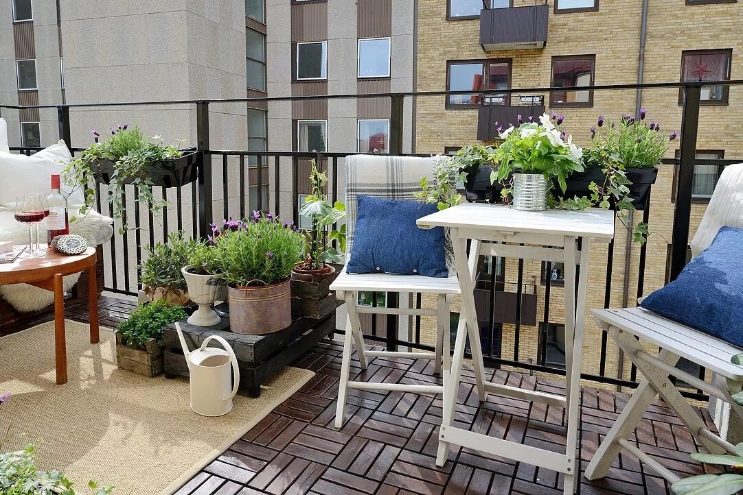 Balcon day. Balcon day. Терраса на крыше. Интерьер открытого балкона. Балкон в скандинавском стиле.