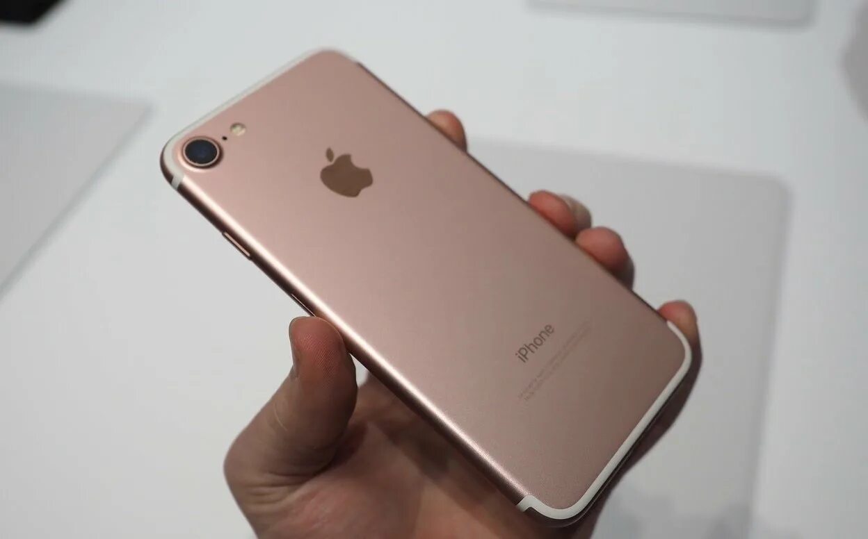Iphone 7 Rose Gold. Iphone 7 Gold 32gb. Айфон 7s розовый. Айфон 7 розовый 32 ГБ. Iphone 7 память