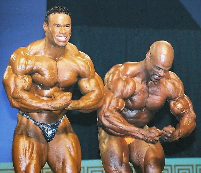 Кевин леврон и ронни колеман. Кевин леврон олимпия. Kevin levrone gym. Кевин леврон мистер олимпия. Кевин леврон 90х.