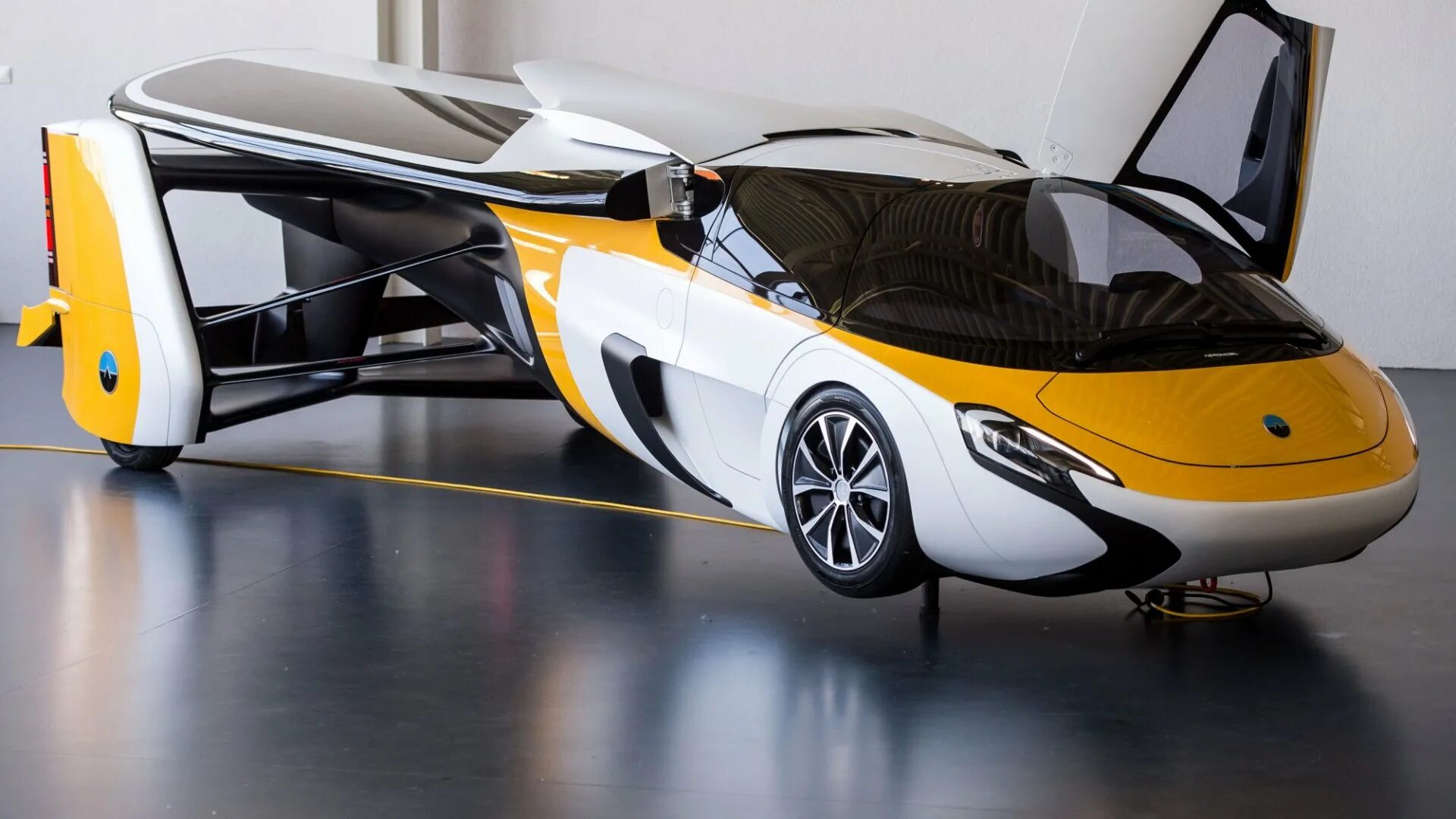 Fly car 2. AEROMOBIL 3.0 Рено. Аэромобиль от Renault. AEROMOBIL Flying car. AEROMOBIL 4.0.