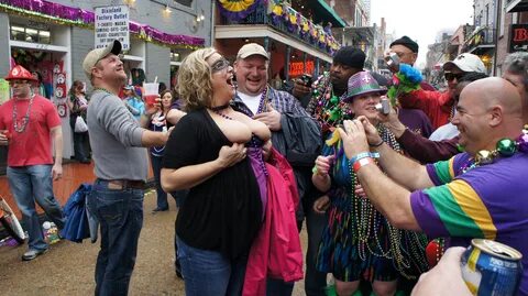 Mardi Gras 2013 in New Orleans by Miguel Discart 04.jpg. 