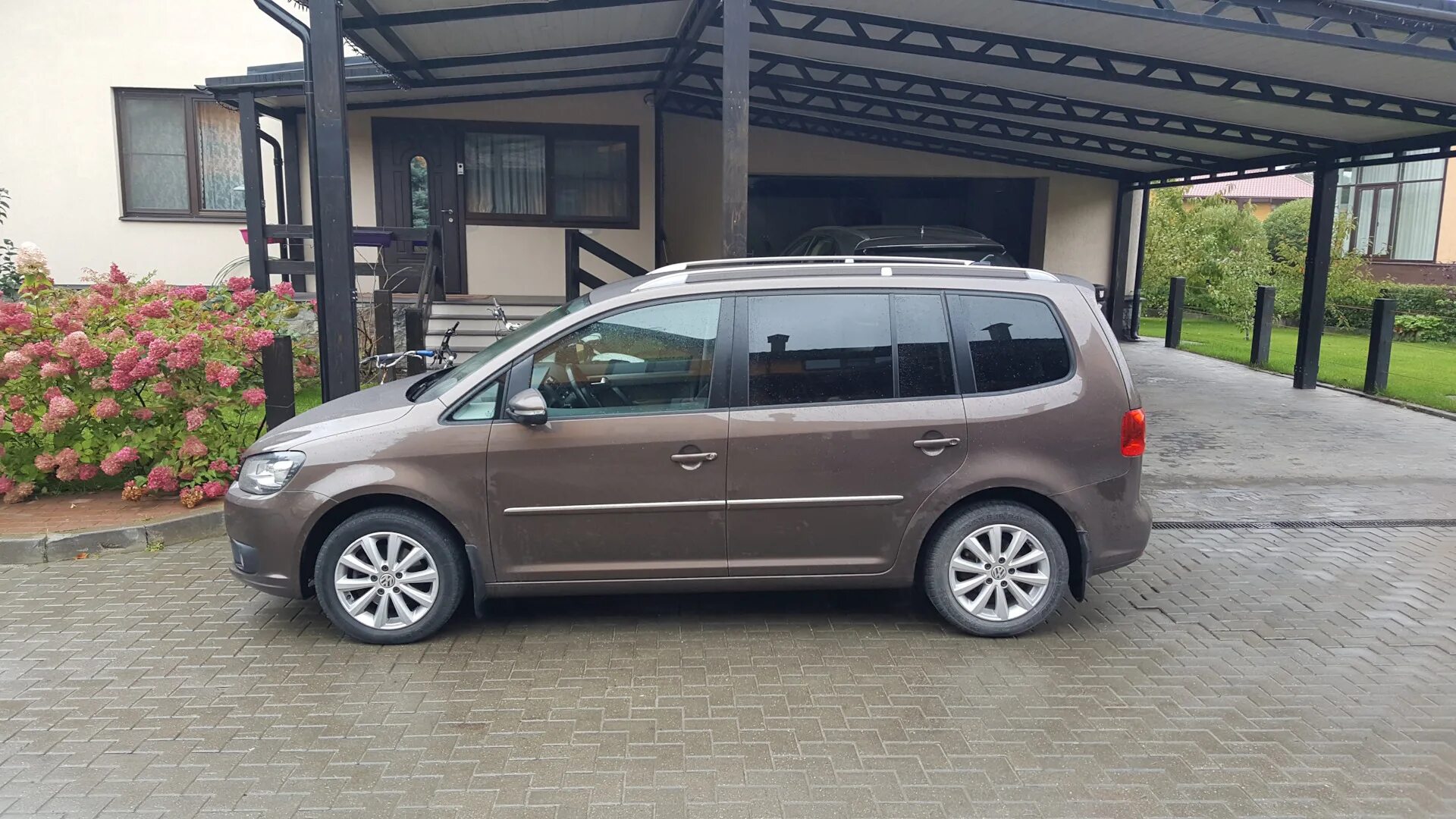 Фольксваген туран 7. Фольксваген туран 7 местный. фольксваген туран 2001. volkswagen touran 7 мест. фольксваген туран 7 местный 2011.