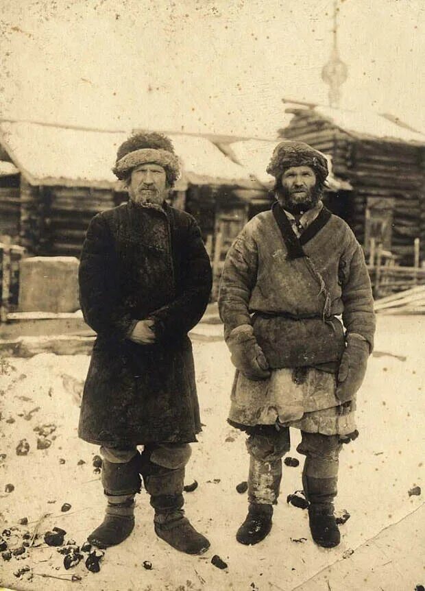 Фото крестьян россии. Зимняя одежда Сибиряков 19 века в Енисейской губернии. Крестьяне Енисейской губернии 19 века. Русские крестьяне 19 века. Сибирские крестьяне 19 век.