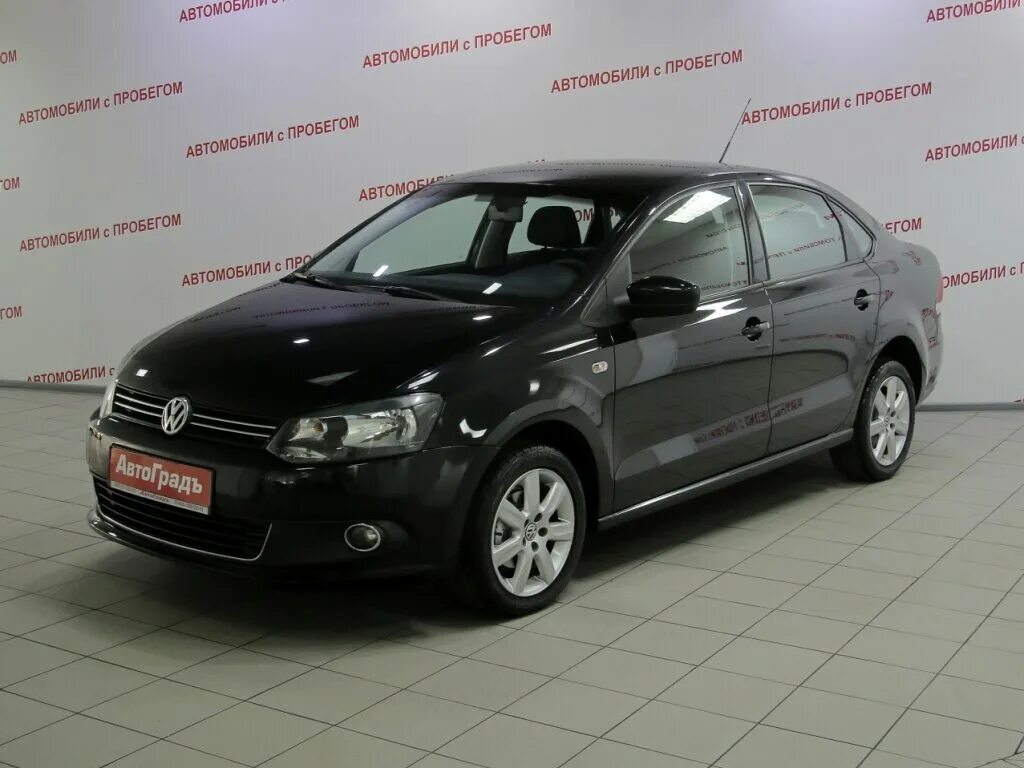 Volkswagen Polo v 1.6 at 105 л.с.черный. Фольксваген поло 5 поколение черный. Volkswagen Polo, 5 поколение, седан 2012. Фольксваген поло 5 поколение 2012. Авто ру пензенской области с пробегом