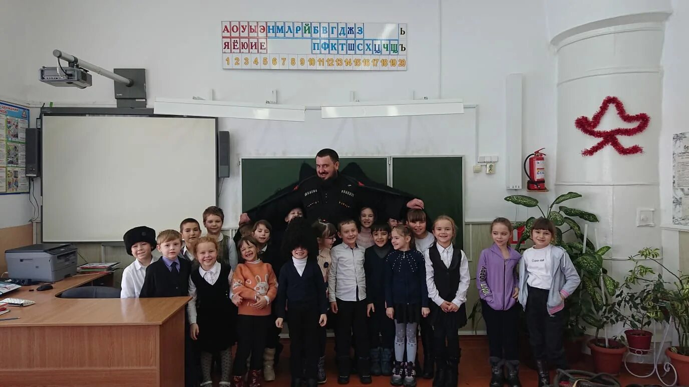 школа номер 7 старый оскол. сош 27 астрахань. основная общеобразовательная школа 7. школа 7 сызрань. школа 7 астрахань ахшарумова.