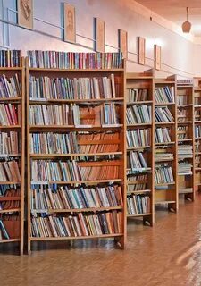 В библиотеке имеются