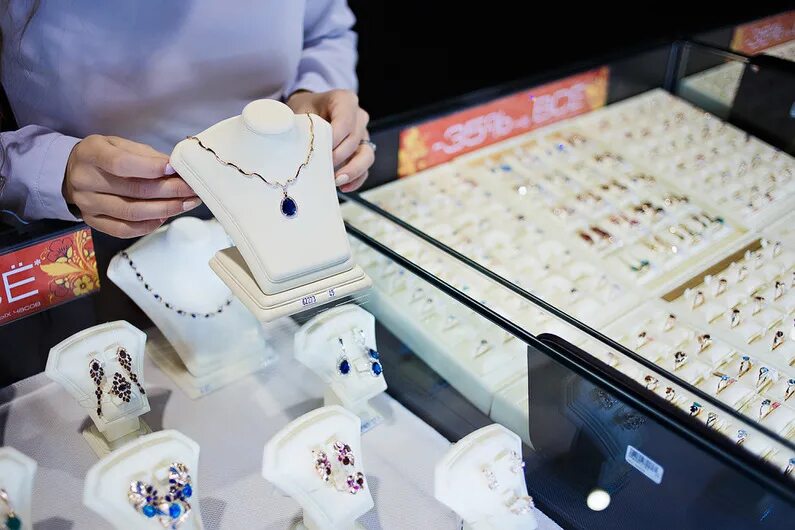 Магазин яхонт ижевск. Яхонт ижевск адреса. Яхонт глазов. Яхонт ижевск автозаводская улица. Яхонт ювелирный.