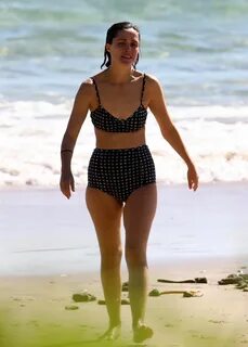 Rose Byrne Puts Her Fit Figure on Display in a Bikini in Byron Bay (26 Phot...